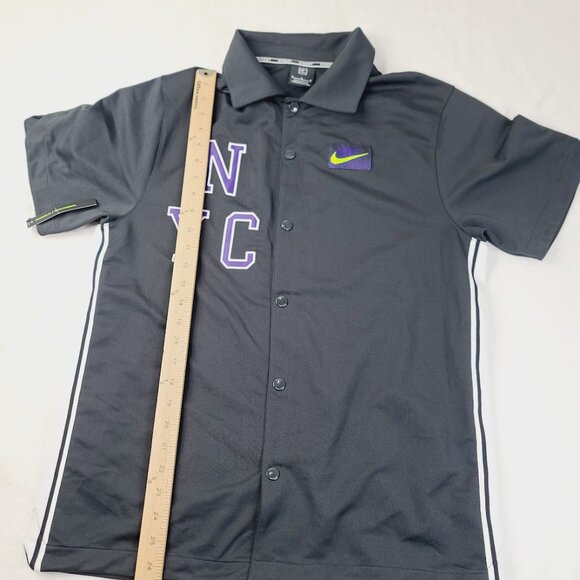 Nike Men's Black Court Challenge NYC Short Sleeve Tennis Button-Up Shirt Size M - Picture 4 of 7